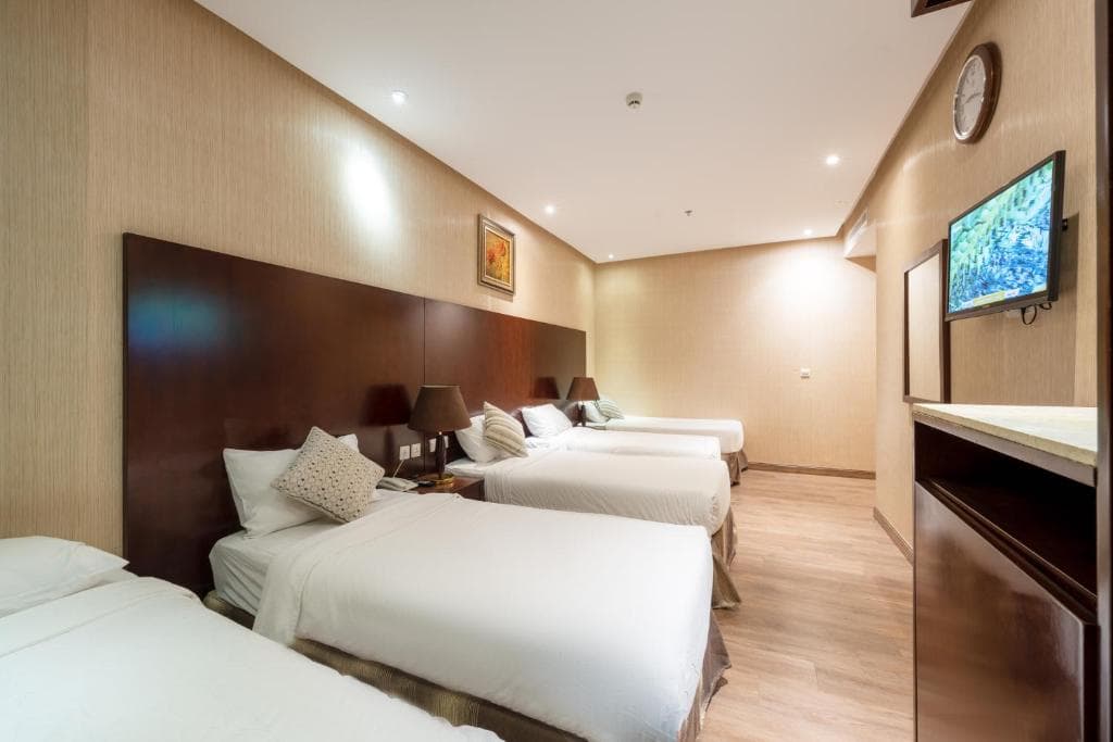One Land Premier Hotel