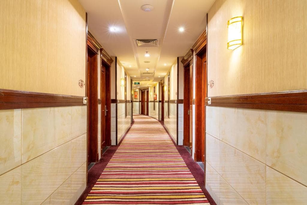One Land Premier Hotel