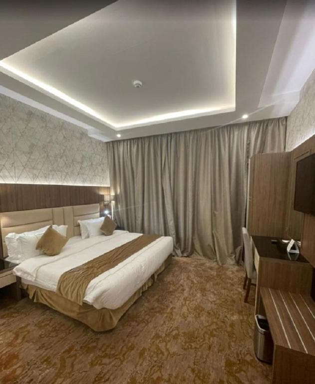 Golden Lounge Dan Hotel