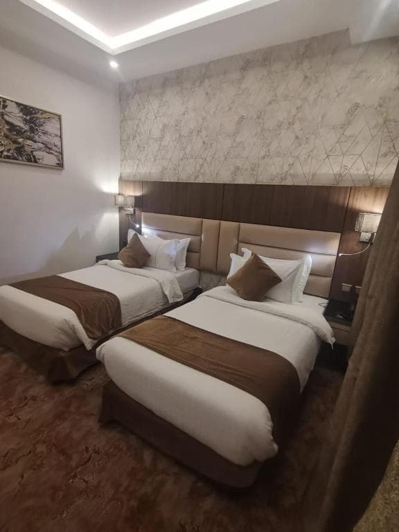 Golden Lounge Dan Hotel