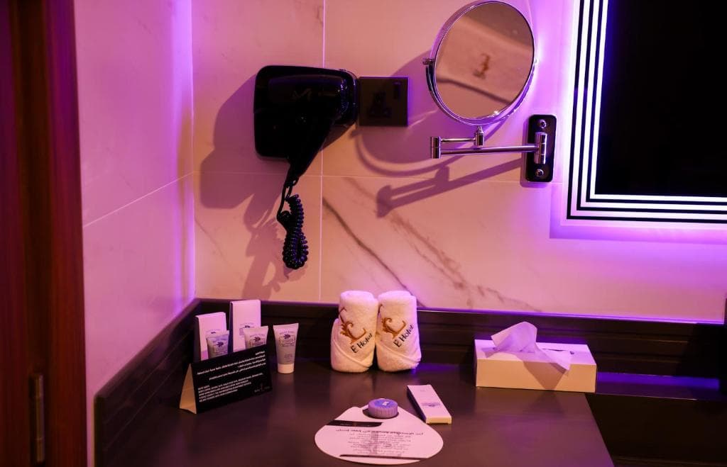 E Hotel