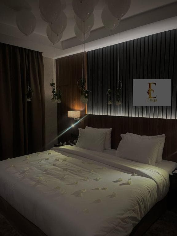 E Hotel