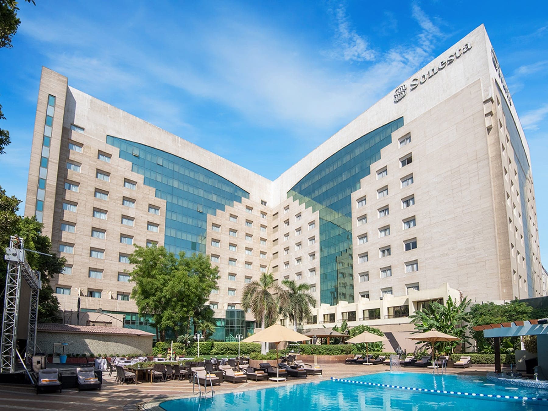 Sonesta Hotel